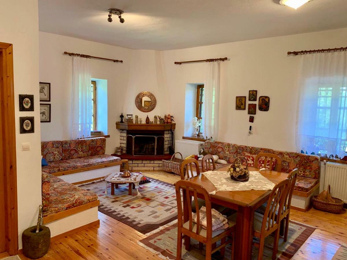 Πέτρινο Παραδοσιακό Σπίτι "Χιονάτη" Villa Nymfaio Bagian luar foto